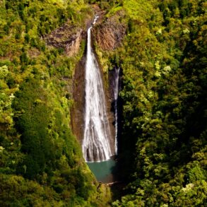 Manawaiopuna Falls - Jurassic Falls